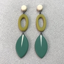 Long drop leaf earrings - green