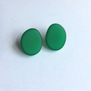 large studs greens