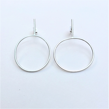Irregular oval earrings