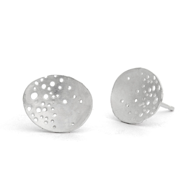 Oval silver patterned earrings