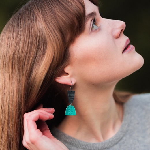 Leonora earrings on model