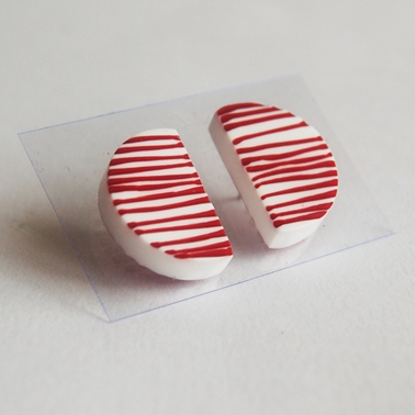 red line up earrings 1