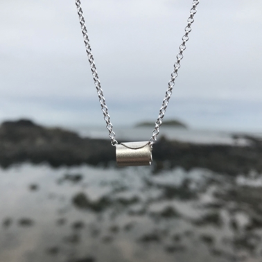 fairmined silver rolled wave pendant