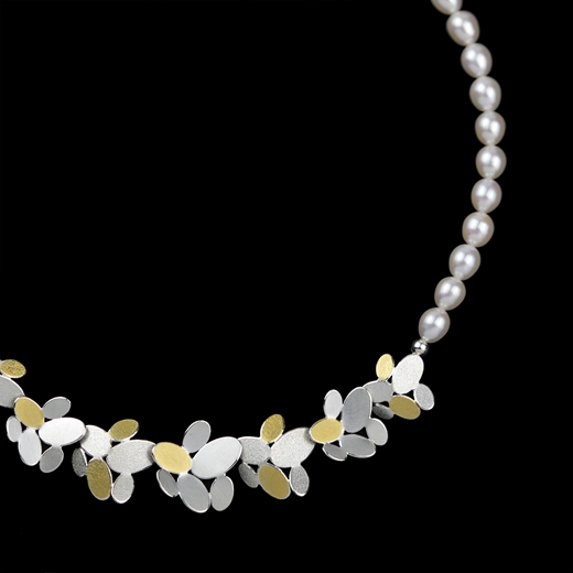 Mixed oval flower chain necklace with pearl - detail