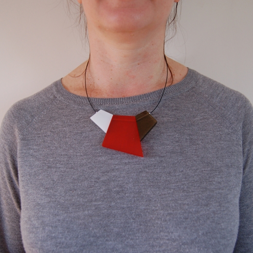 model necklace orange fragments