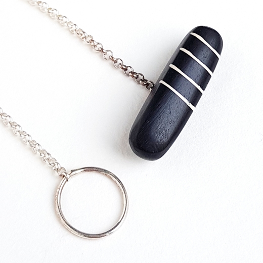 Midi reverse rectangle necklace - nude and black