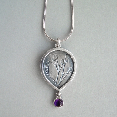 teardrop frame flower pendant