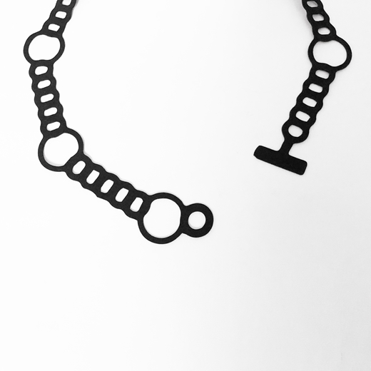 Pillar rubber necklace