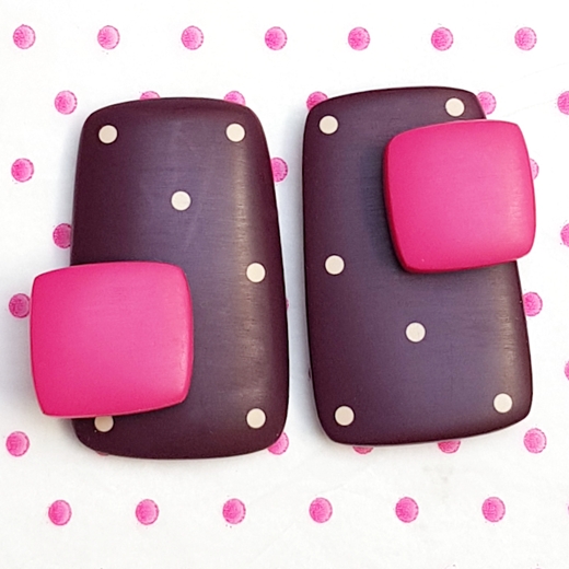 Double stud-maroon with polka dot pattern