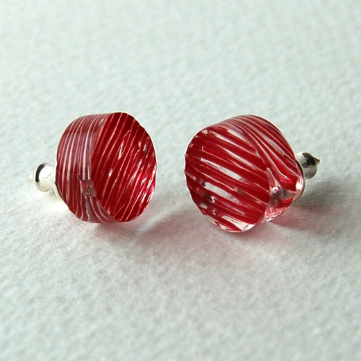 red disc stud earrings