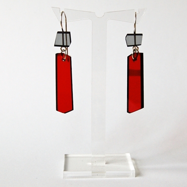 red shard earrings A004