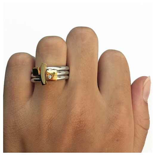 Silver ring set with diamond & 18ct gold detail