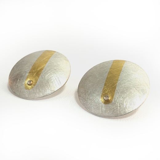 Rotund riveted large studs