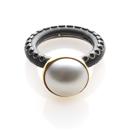 round pearl ring