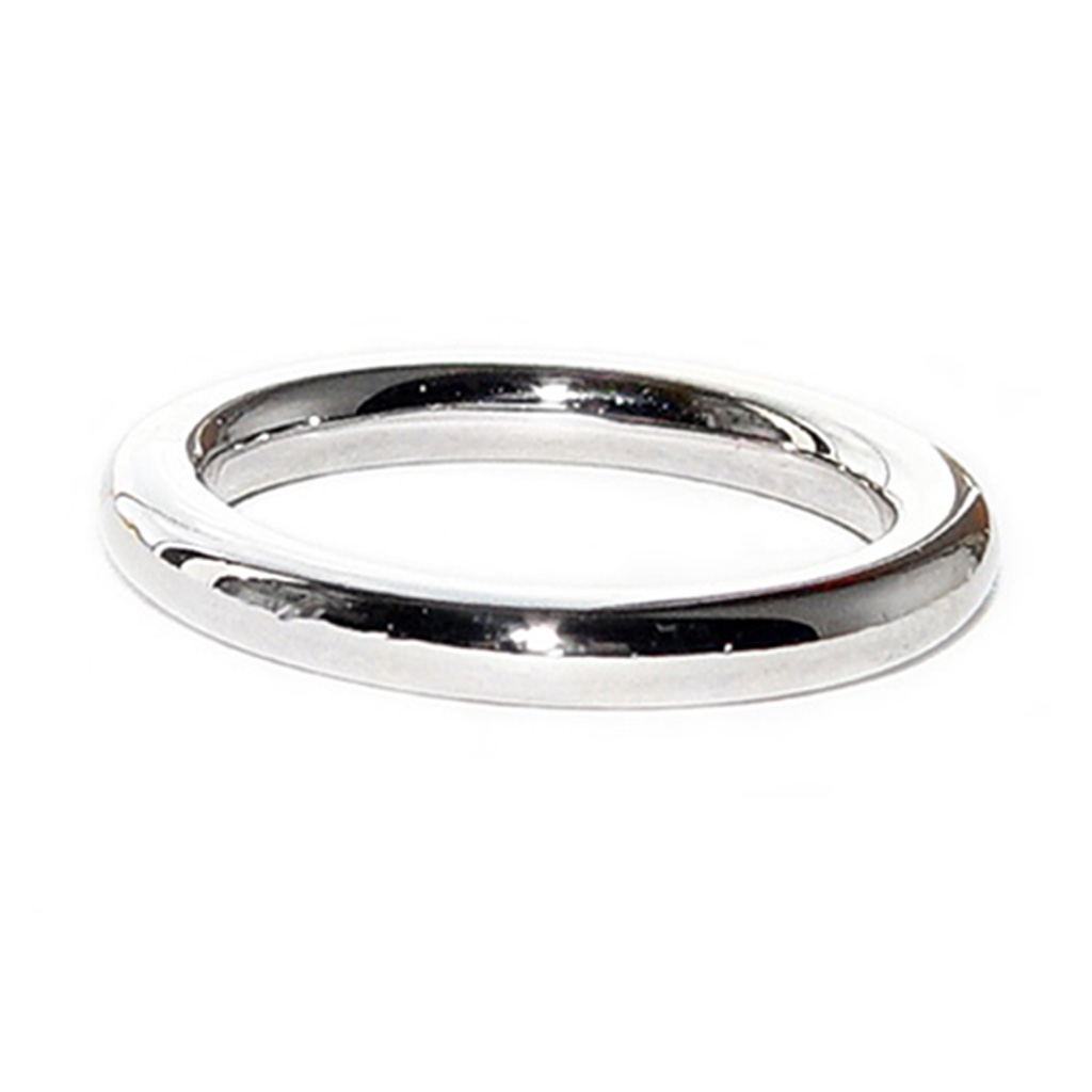 Wiggly wedding band | Rings by Paul Finch