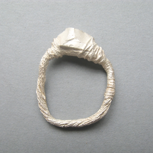 silver thread ring with cast stone
