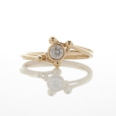 Fine Diamond Solitaire Flow 9ct Gold Ring