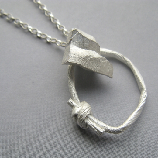 string knot and stone pendant deail