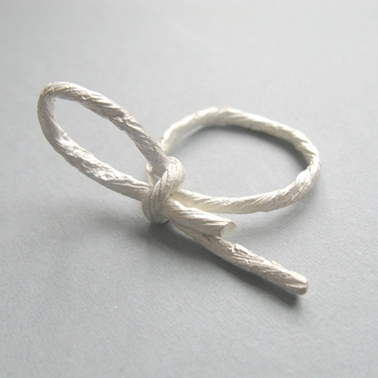 string ring with side loop