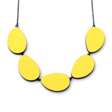 yellow five part curve necklace
